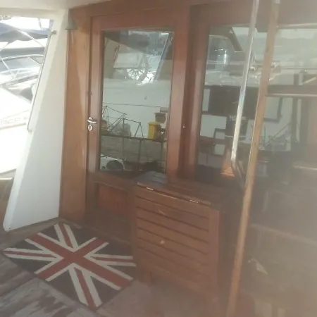 Skipper Iii Úszó hotel Torre Annunziata